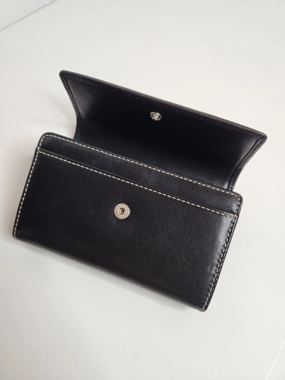 Coach Black Leather Trifold Wallet with Keychain